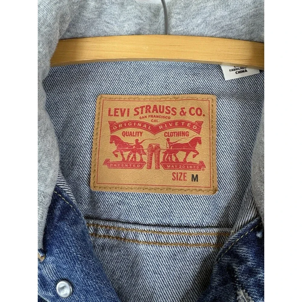 Levis pre owned
